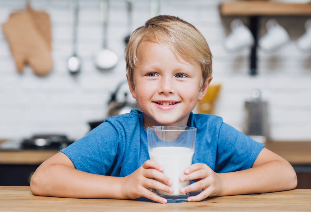 Czy warto pić mleko, by mieć zdrowe zęby?