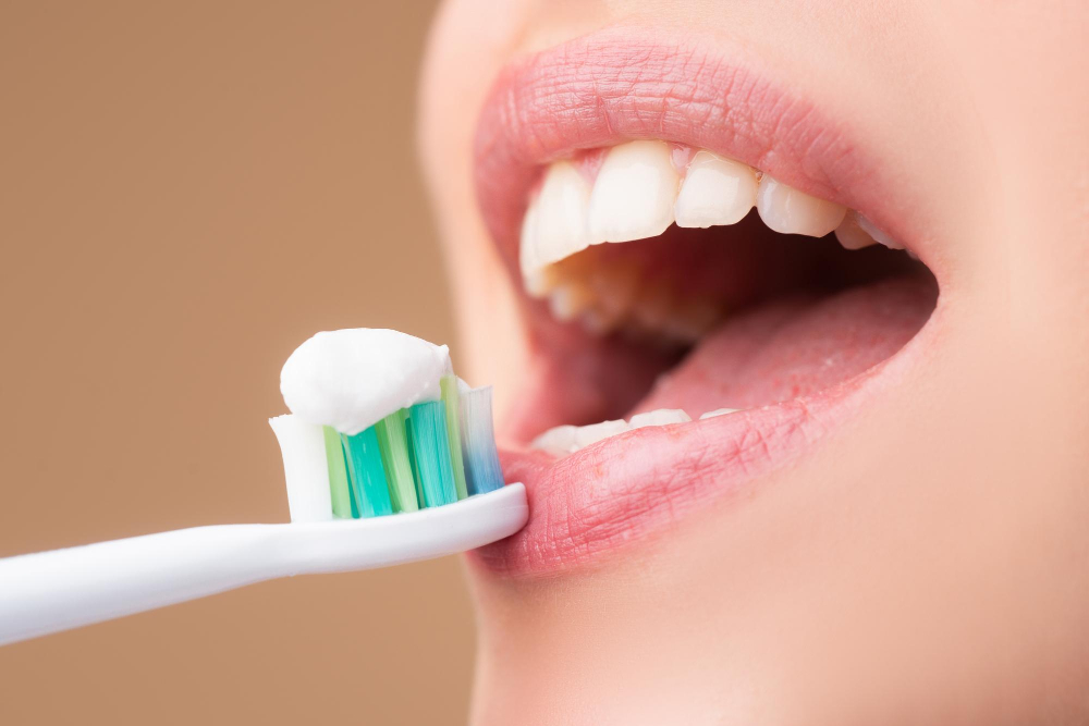 Znaczenie fluoru w utrzymaniu zdrowej powierzchni zębów